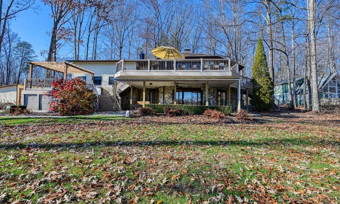 Bumpass House | GG's Lakehouse