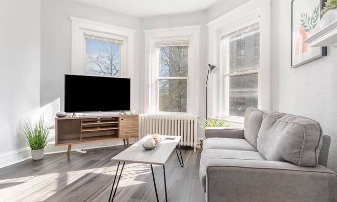 Ghent Apartment | Ghent's Colonial Estate - Suite 3