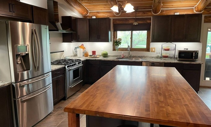 Hermosa Resort | Ghost Canyon Getaway Main House