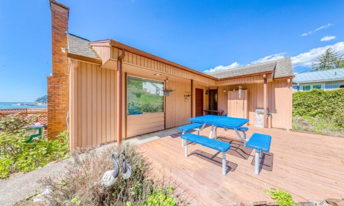 Bay City House | Ghost Hole View