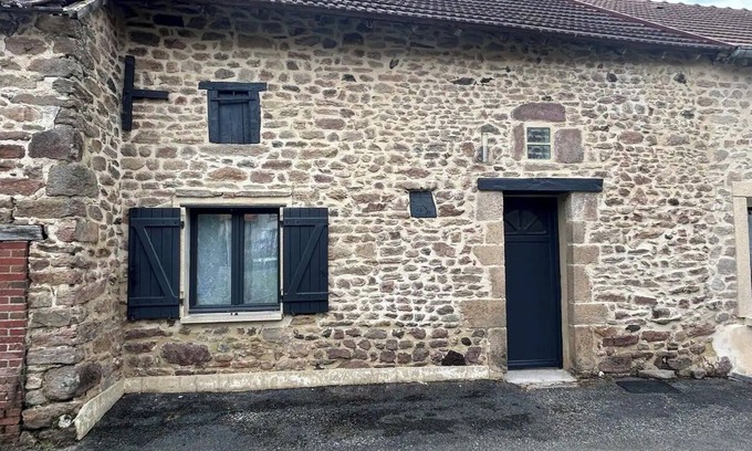 Saint-Maurice-la-Souterraine House | Gite Pierre et Modernité
