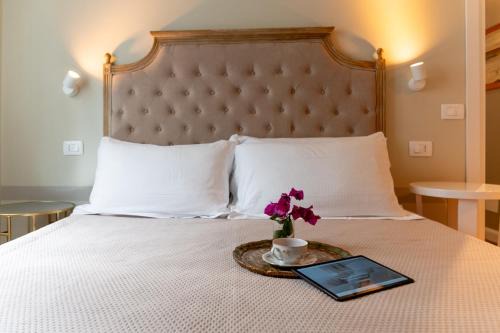 Cavi Hotel | Gian Paul Hotel