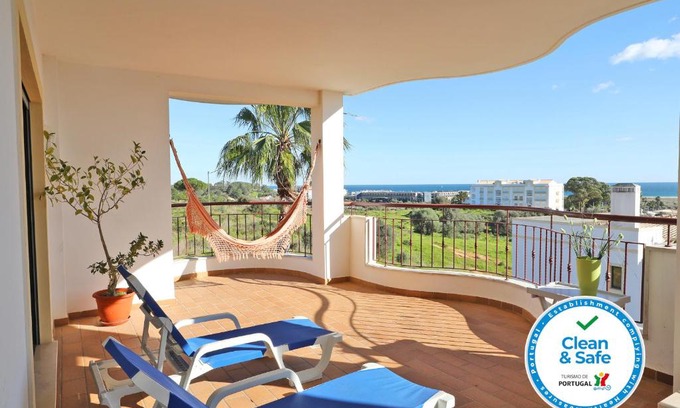 Albardeira Apartment | Gideon Albasol 2 Apartment in Lagos