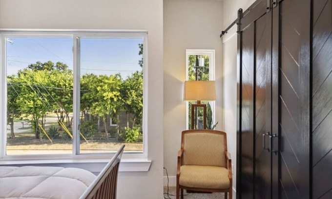 Downtown House | Gig'em House ~ Aggieland Vacation Rentals
