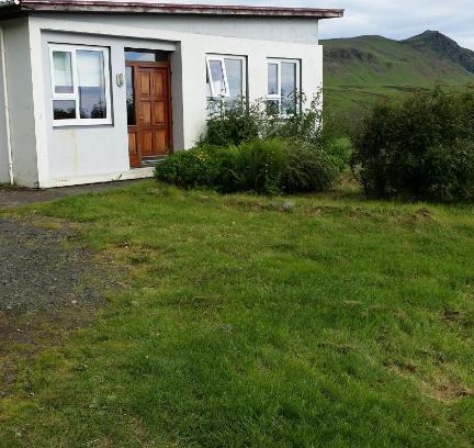 Myrdalshreppur House | Giljur Guesthouse