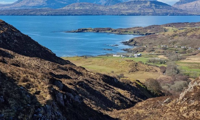 Breakish House | Gillean House - a house that sleeps 6 guests in 3 bedrooms