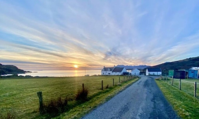 Breakish House | Gillean House-Spectacular beachfront property-Skye