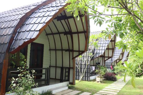 Bohorok Resort | Gino's Place - Guest House & Jungle Trekking