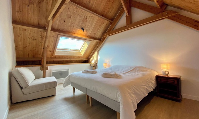 Teurtheville-Bocage Cottage | Gîte 12/14 pers. in the countryside 10km from Barfleur and Saint-Vaast-la-Hougue