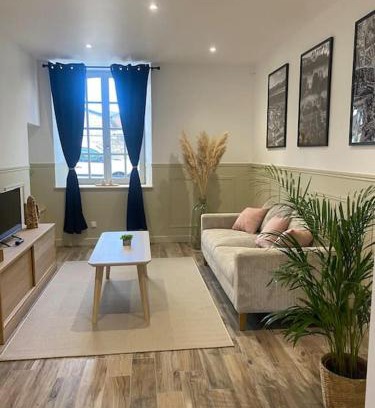 Rocroi Apartment | Gite 2 du grand Pavillon