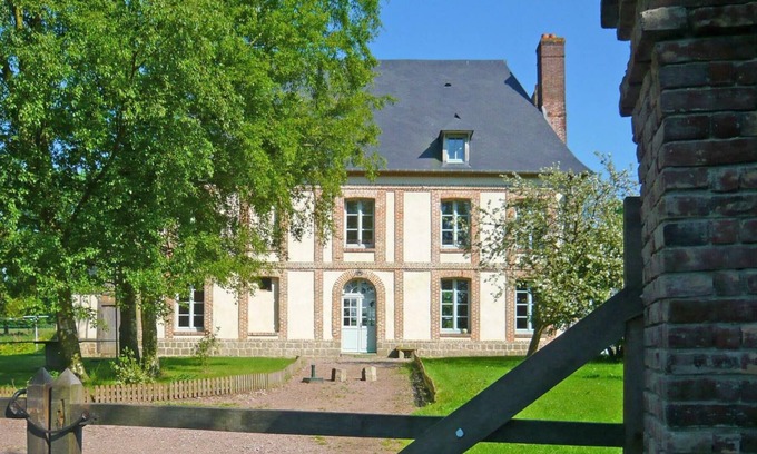 Benesville House | Gite Bénesville, 5 bedrooms, 11 persons