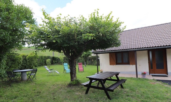 Carlat Cottage | Gite Carlat, 2 bedrooms, 3 persons