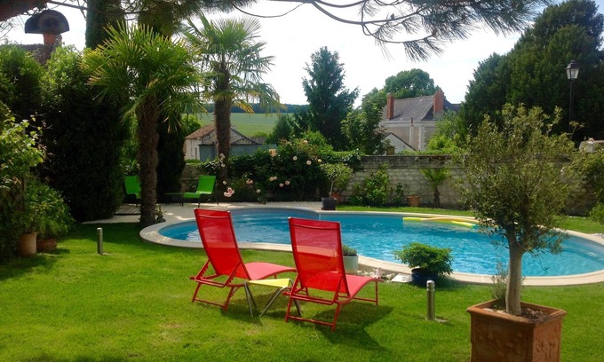 Theneuil House | GITE classé * meublé du tourisme - HEATED SWIMMING POOL - SPA