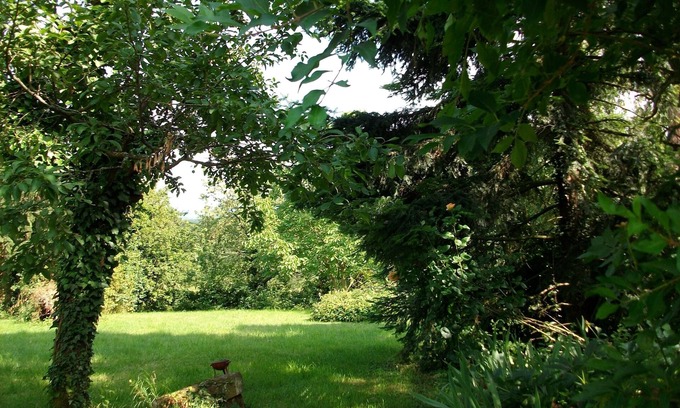 Saint-Nabor House | Gite classified La Trémelière facing the vineyards and the plain at the foot of the mountain