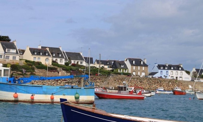 Landunvez Cottage | Gite COAST LEGENDS, Tremazan Landunvez lake PORTSALL