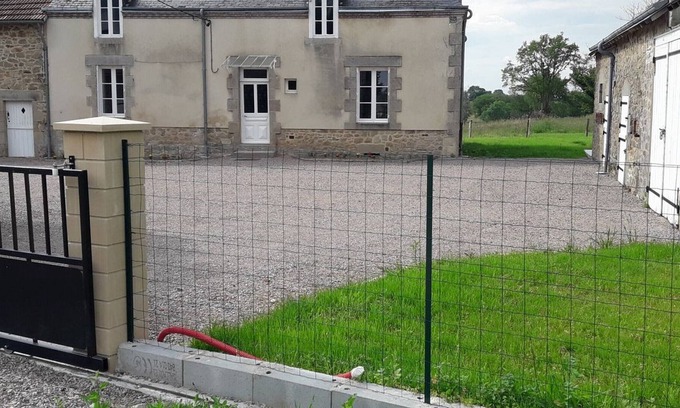 Crozon-sur-Vauvre House | Gite Crozon-sur-Vauvre, 7 bedrooms, 18 persons