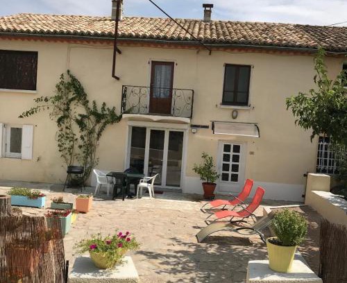 Saint-Remeze House | Gite d'Isa