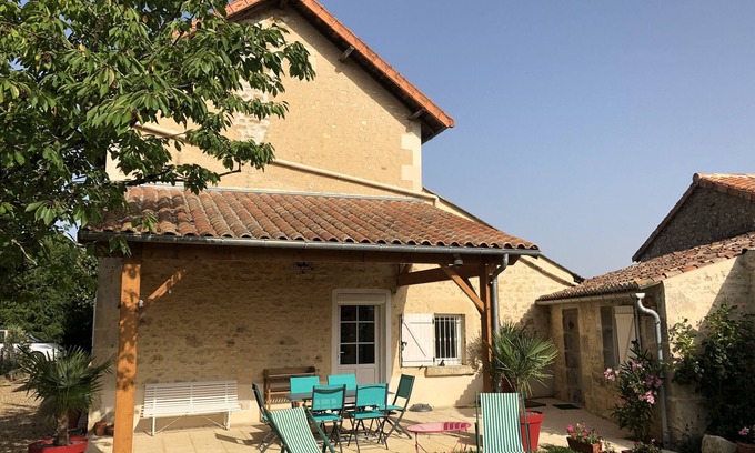 Lavoux Villa | GITE DE CHARME 3 Etoiles, Label Clef Verte, Wifi Fibre, Futuroscope 86800 LAVOUX