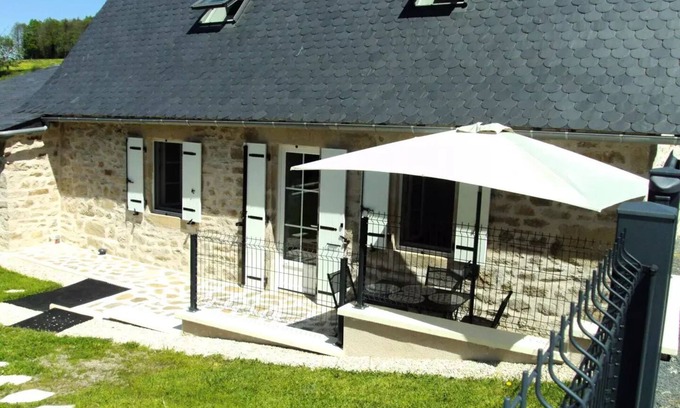 Gimel-les-Cascades Villa | Gîte de France The house of thienot 3 ears - Gîte de France 3 people