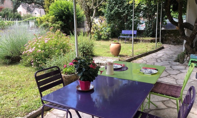 La Canourgue Cottage | GITE DE FRANCE 3 EARS WITH LARGE GARDEN CAPACITY 6 PEOPLE