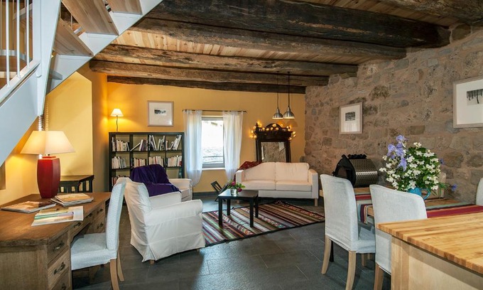 Salles-la-Source House | Gite de la Cascade