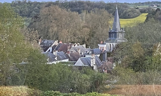 Le Grand-Pressigny Bed & Breakfast | Gite de Village 12 Pers Avec Piscine