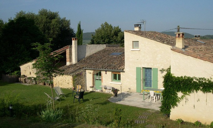 Livron-sur-Drome House | Gîte des Moutiers, in the countryside in an old renovated farm