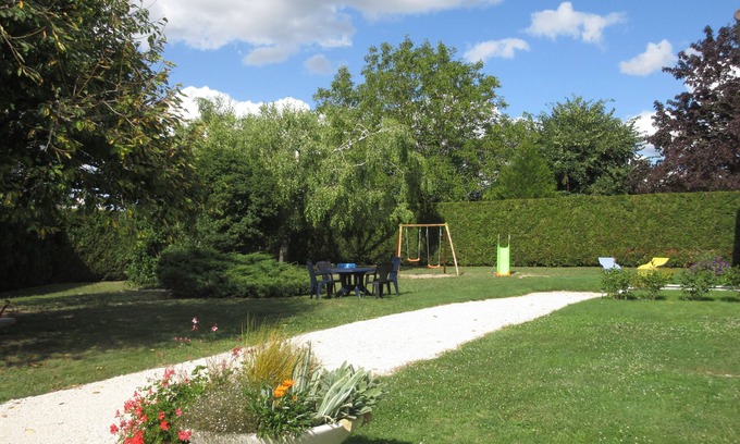 Noyers-sur-Cher House | GÎTE DU MOULIN A VENT * - Beauval zoo park 10 minutes away - Children's games