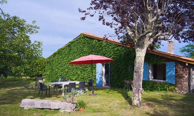 Razac-de-Saussignac House | Gîte du Vigneron – Bucolic Getaway in the Heart of the Vineyards