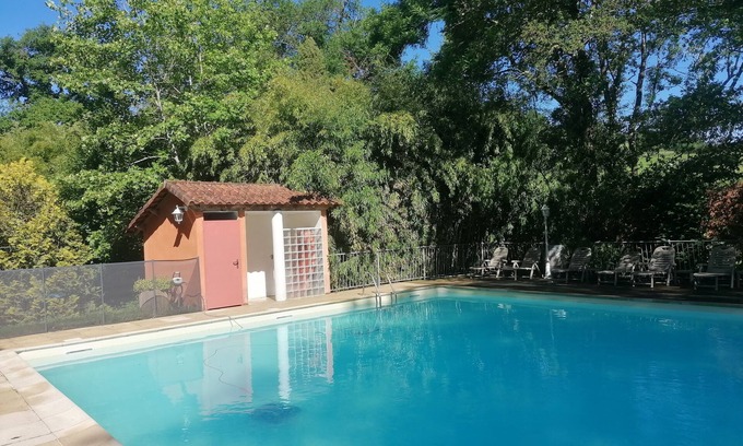 La Fouillade House | Gîte for 12 to 20 people with private pool, in Aveyron 🌿
