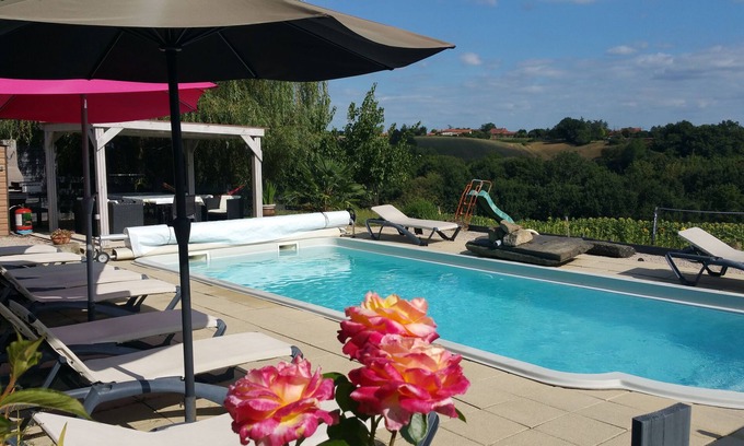 Beaumarches House | Gîte for 8 people with swimming pool