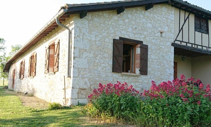 Gimat House | Gite Gimat, 2 bedrooms, 6 persons