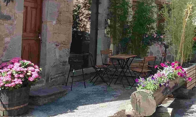 Castelnau-Pegayrols House | Gite in the small medieval village of Castelnau Pégayrols 3 stars, 3 stars
