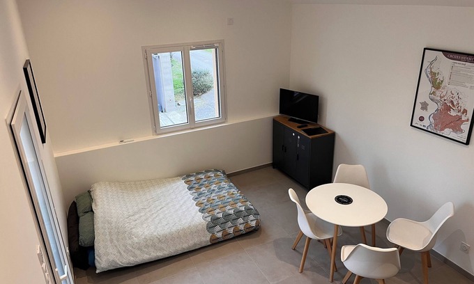 Chanos-Curson Apartment | Gîte in the heart of the vineyards