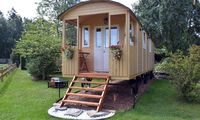 Chimay Cabin | Gîte insolite 'La Bengali'. A trailer in the heart of nature.