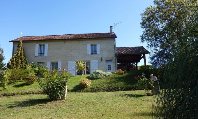 Saint-Laurent-d'Arce House | Gite LA Desirade - Saint-laurent-d'arce