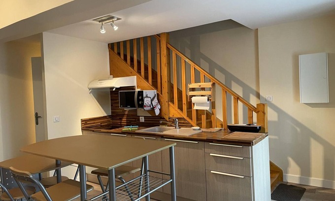 Le Mayet-de-Montagne Cottage | Gite Le Mayet-de-Montagne, 2 bedrooms, 4 persons