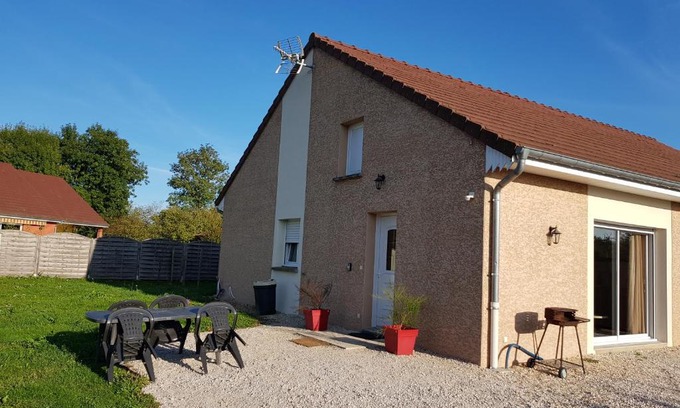 La Chapelle-Saint-Sauveur House | Gite Le Petit Pied-à-Terre