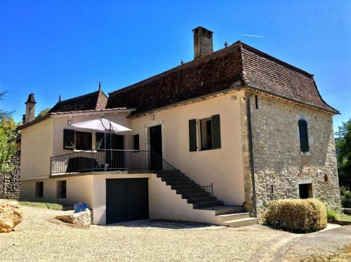 Tour-de-Faure House | Gite le Roucayral , vue imprenable sur St Cirq Lapopie, deux chambres climatisées