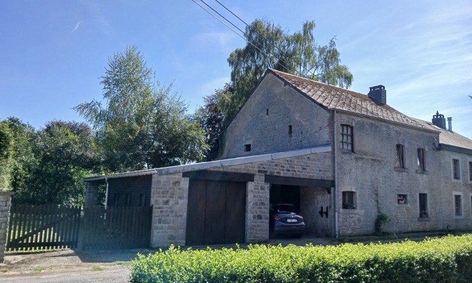 Hamois House | Gite Les Chavautes rustic style
