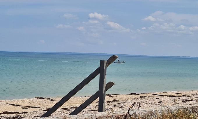 Cotentin Peninsula Cottage | Gite Les Coquillages, directly on the beach