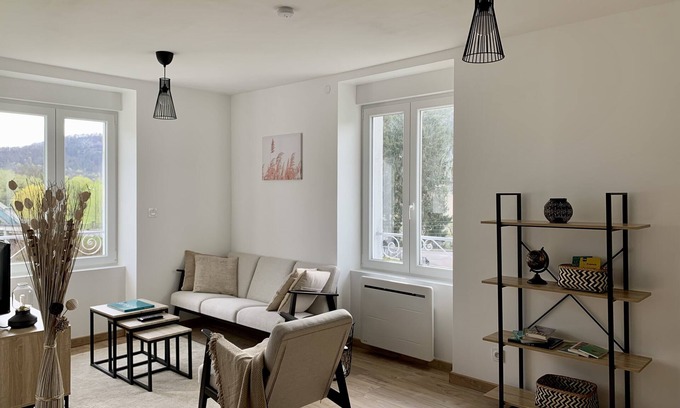 Baume-les-Dames Apartment | Gîte overlooking the Doubs, close to hiking trails