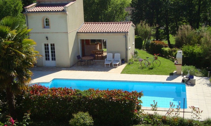 Puygouzon House | Gîte Pigeonnier La Brugue with swimming pool 5 minutes from ALBI