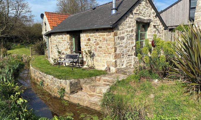 Les Moitiers-d'Allonne House | Gîte Romantique - Charming house 4 km from the sea