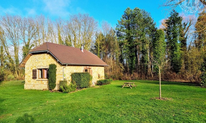 Chambly Cottage | Gite Ronquerolles, 2 bedrooms, 4 persons