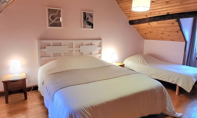 Chenou House | Gîte Rosier sleeps 5 with heated pool