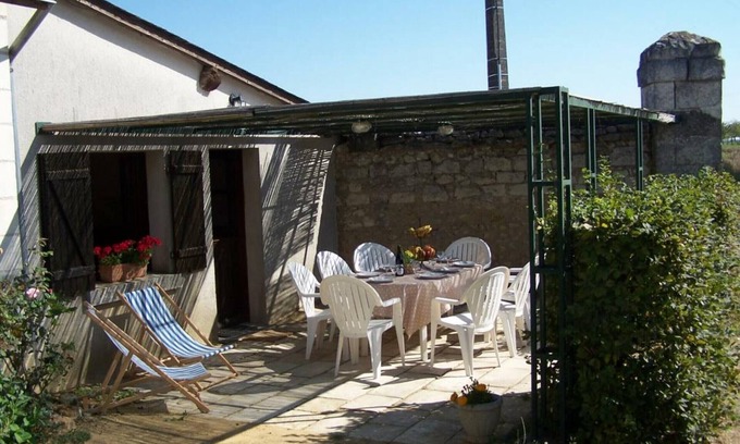 Saint-Epain Cottage | Gite Saint-Épain, 4 bedrooms, 8 persons