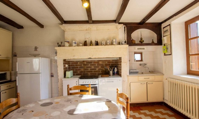 Saint-Paul-Lizonne Cottage | Gite Saint-Paul-Lizonne, 2 bedrooms, 5 persons