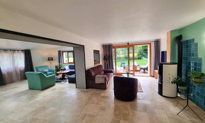 Saint-Just-la-Pendue Cottage | Gite St-Just-la-Pendue, 4 bedrooms, 8 persons