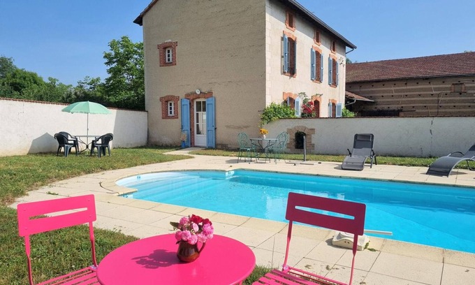 Saint-Sixte Cottage | Gite with pool in a restored farmhouse